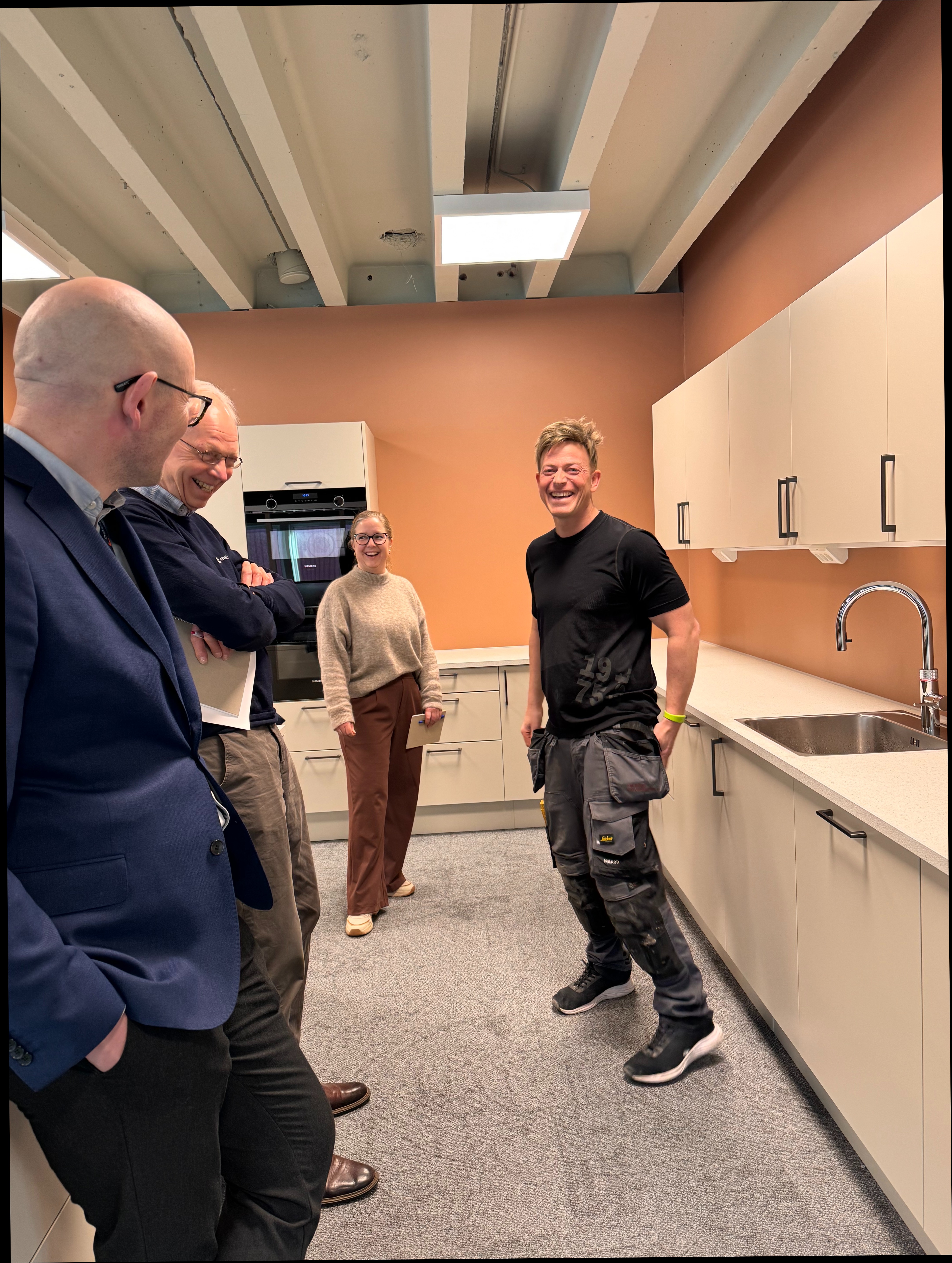 Godt humør mellom de involverte etter flere måneder med oppussing.