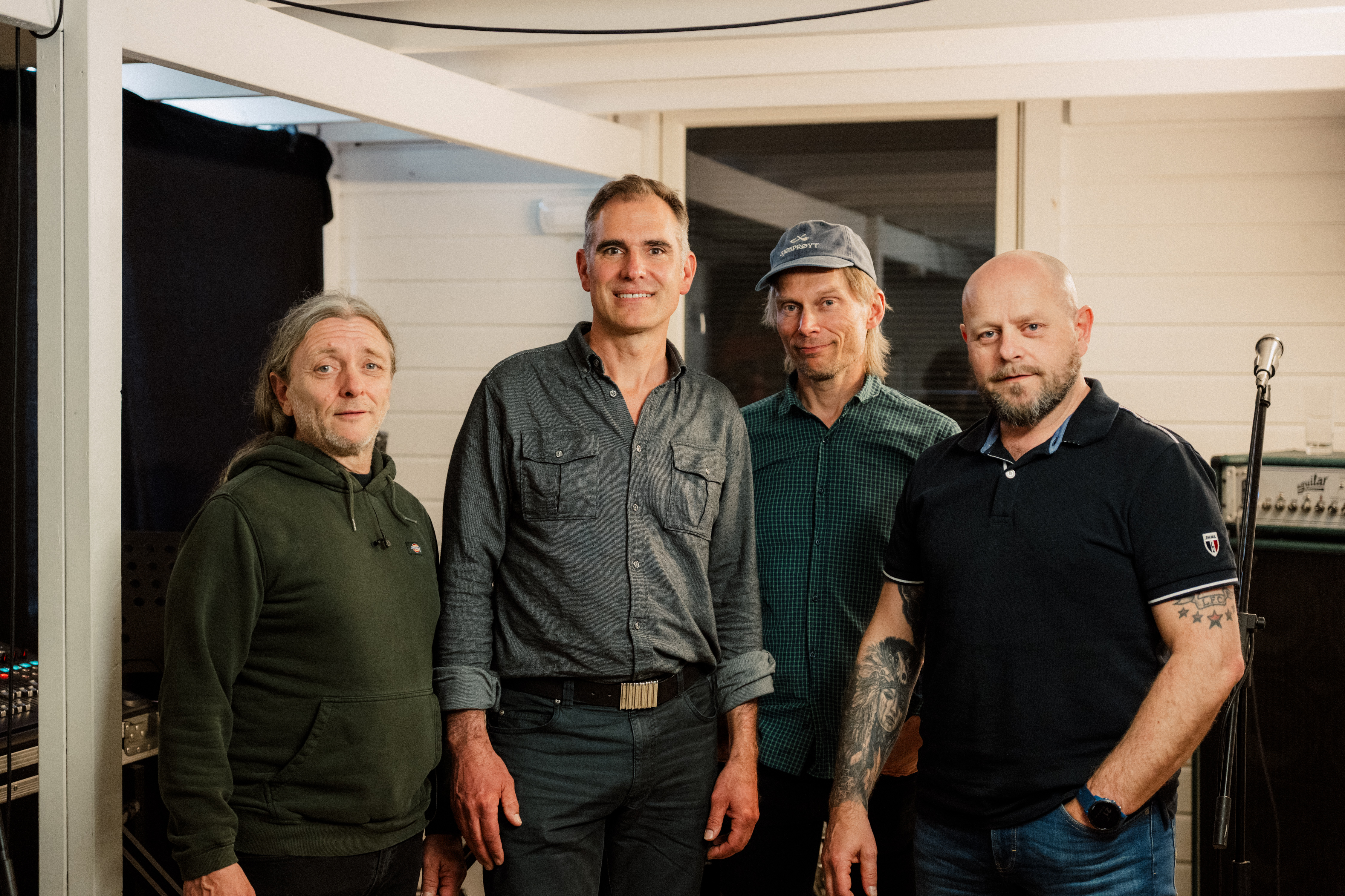 Medlemmer av Dave Stevens Band i øvingslokalet på Kvarteret på Nyhavna.