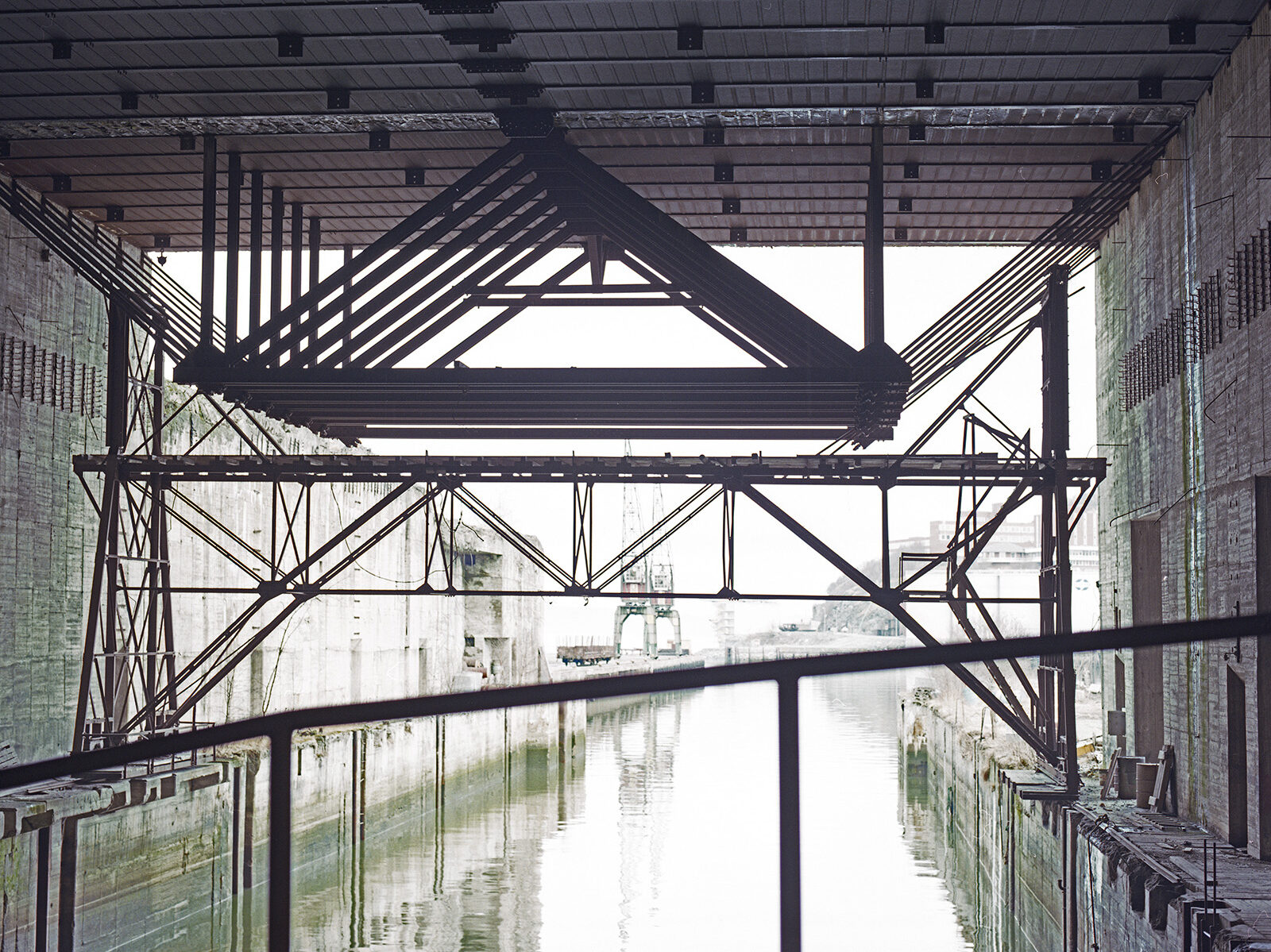 Bilde fra innsiden av Dora II. Foto: Ukjent, Byarkivet.