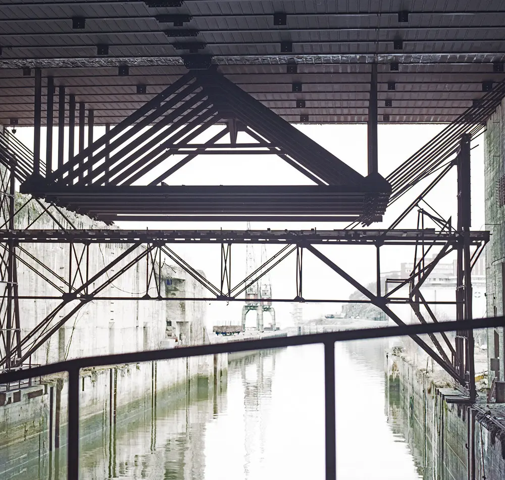 Bilde fra innsiden av Dora II. Foto: Ukjent, Byarkivet.